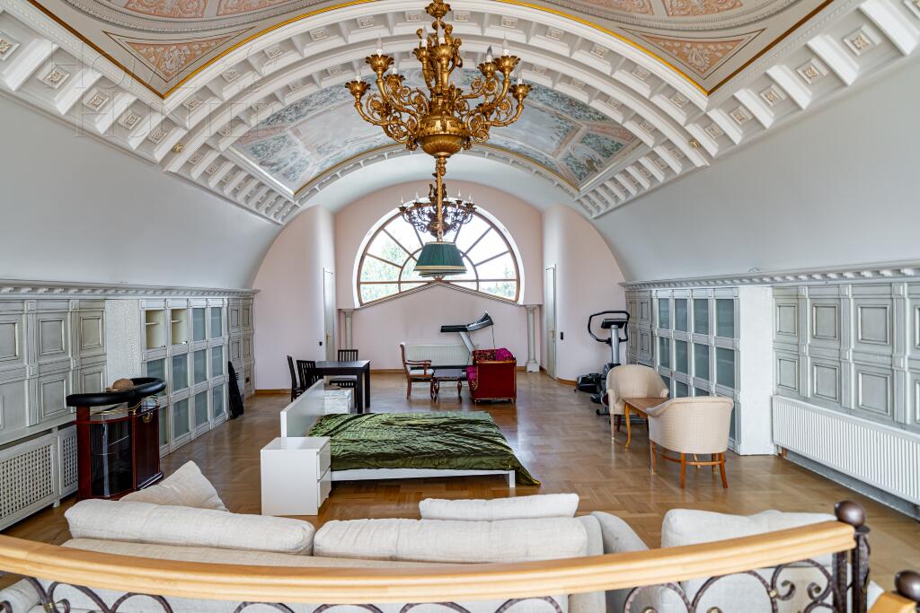 2-этажный коттедж 675 м² с отделкой