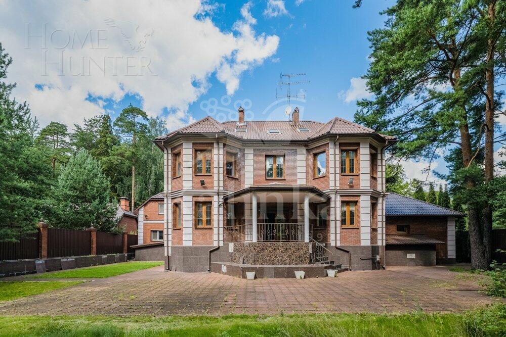 2-этажный коттедж 600 м² с отделкой