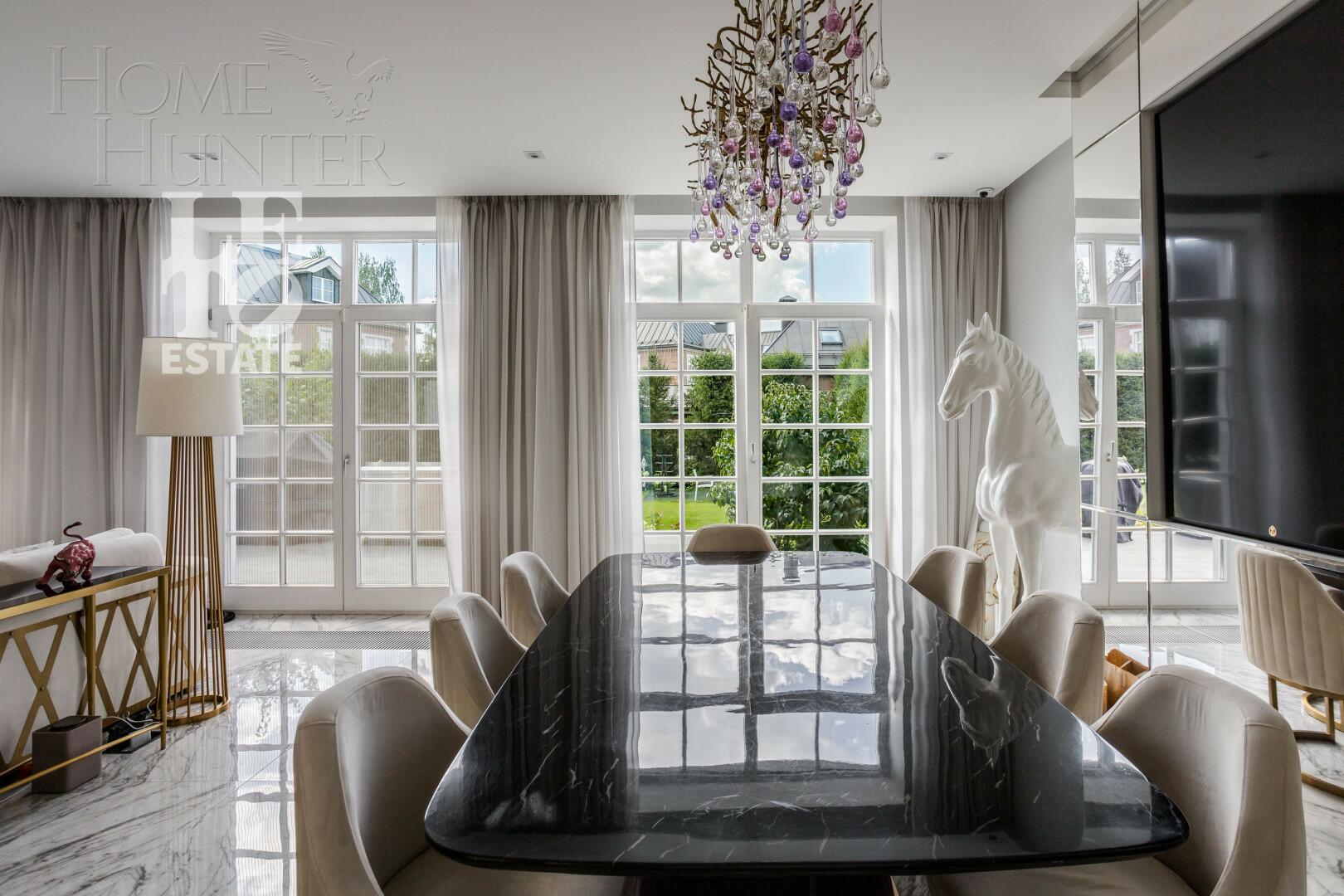 3-этажный коттедж 550 м² с отделкой