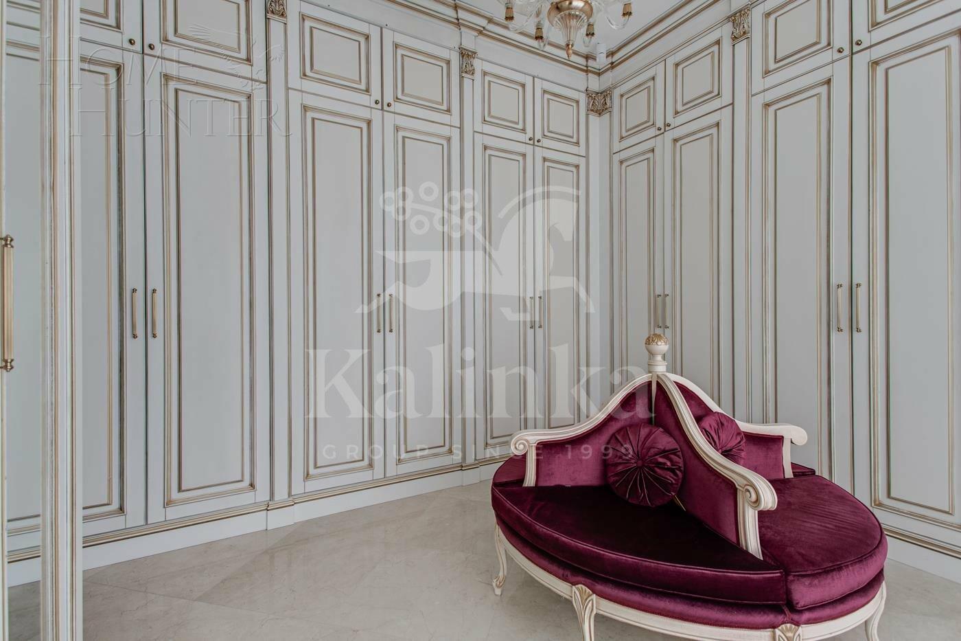 2-этажный коттедж 1 800 м² с отделкой