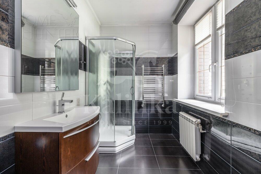 2-этажный коттедж 600 м² с отделкой