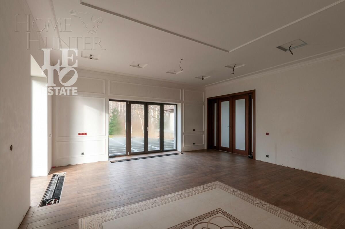 2-этажный коттедж 590 м² без отделки