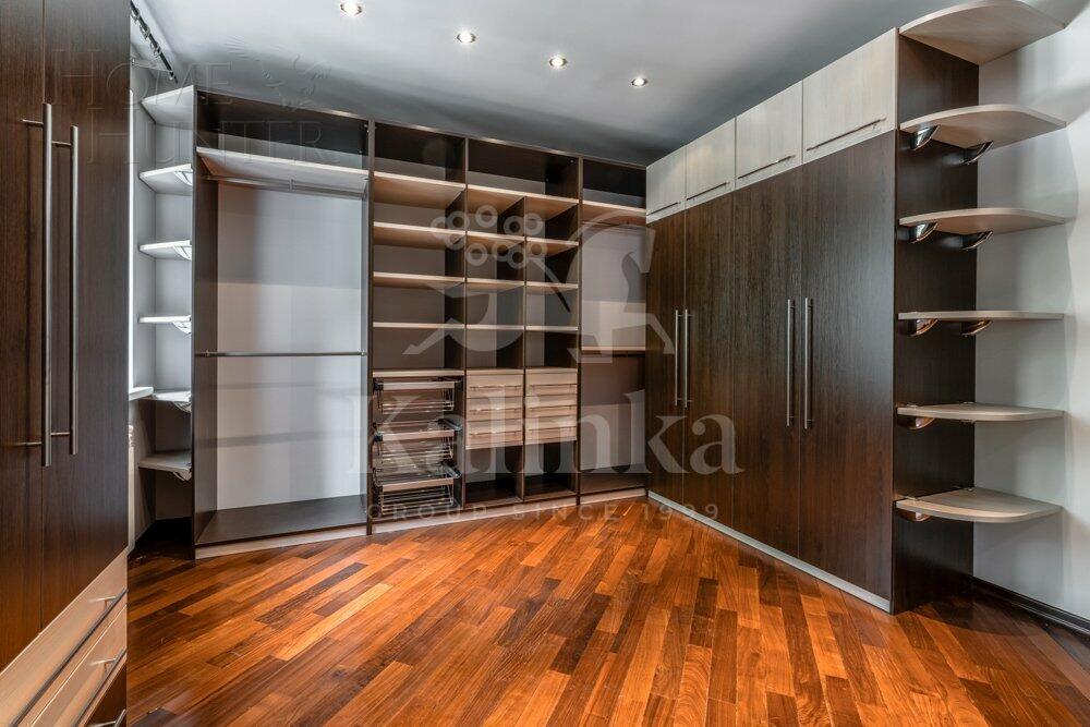 2-этажный коттедж 600 м² с отделкой