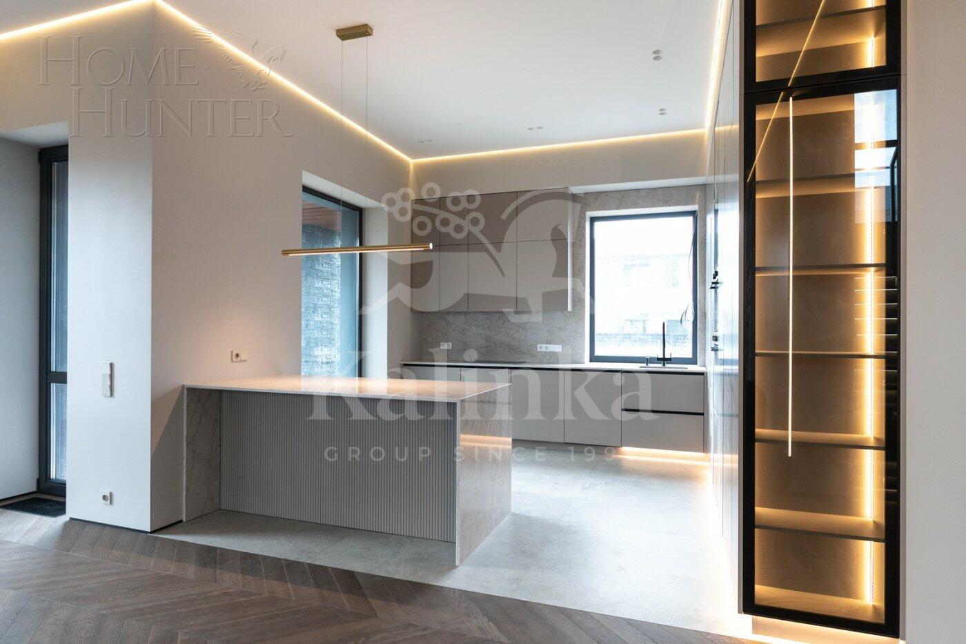 2-этажный коттедж 372 м² с отделкой