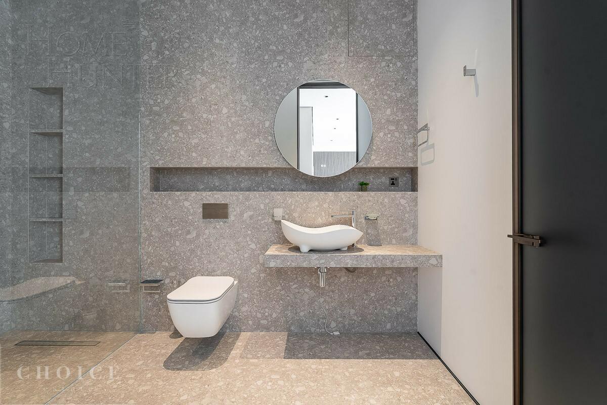 2-этажный коттедж 698 м² с отделкой