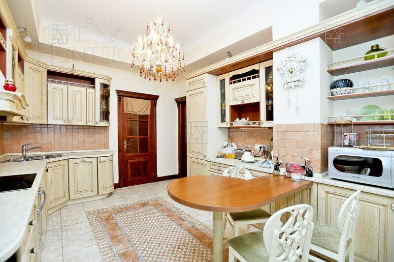 4-КОМН. КВАРТИРА С ОТДЕЛКОЙ 241 М² НА 2 ЭТАЖЕ