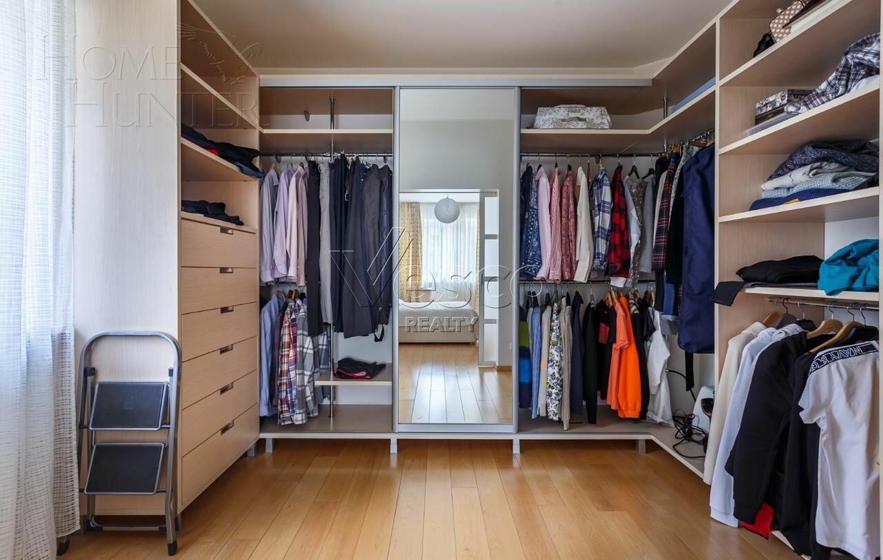 2-этажный коттедж 676 м² с отделкой