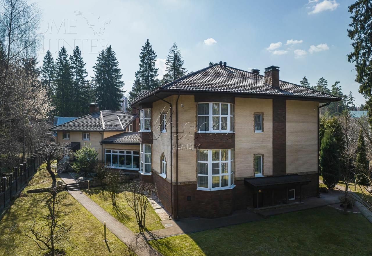 2-этажный коттедж 676 м² с отделкой