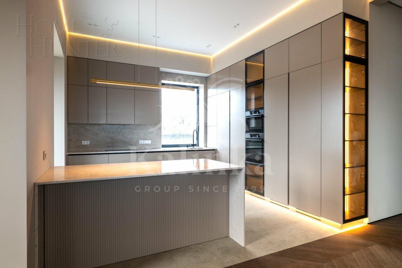 2-этажный коттедж 372 м² с отделкой