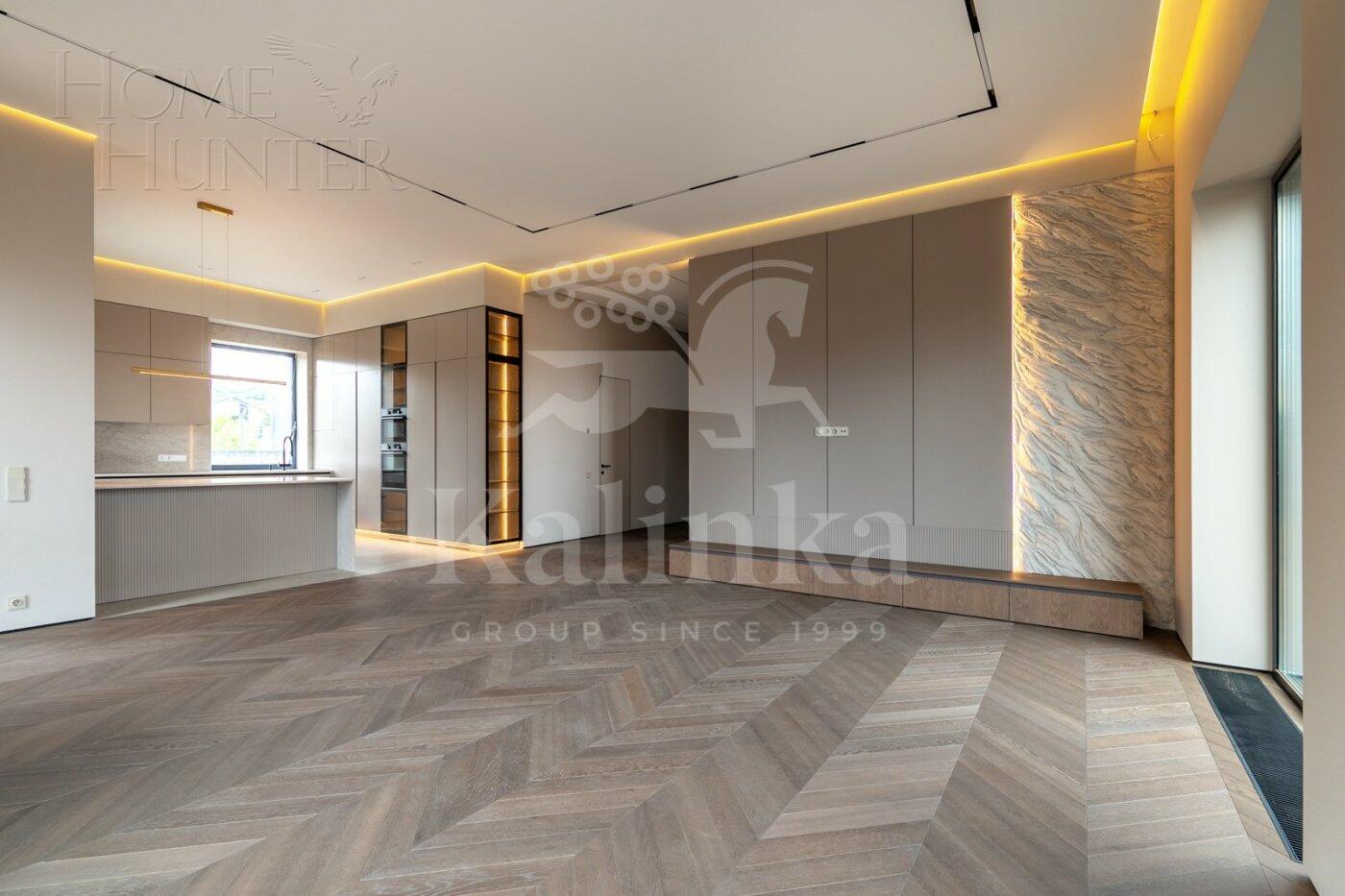 2-этажный коттедж 372 м² с отделкой