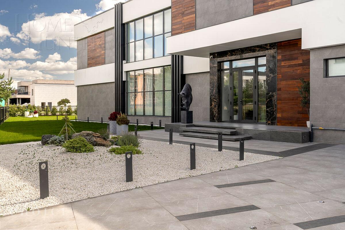 2-этажный коттедж 698 м² с отделкой