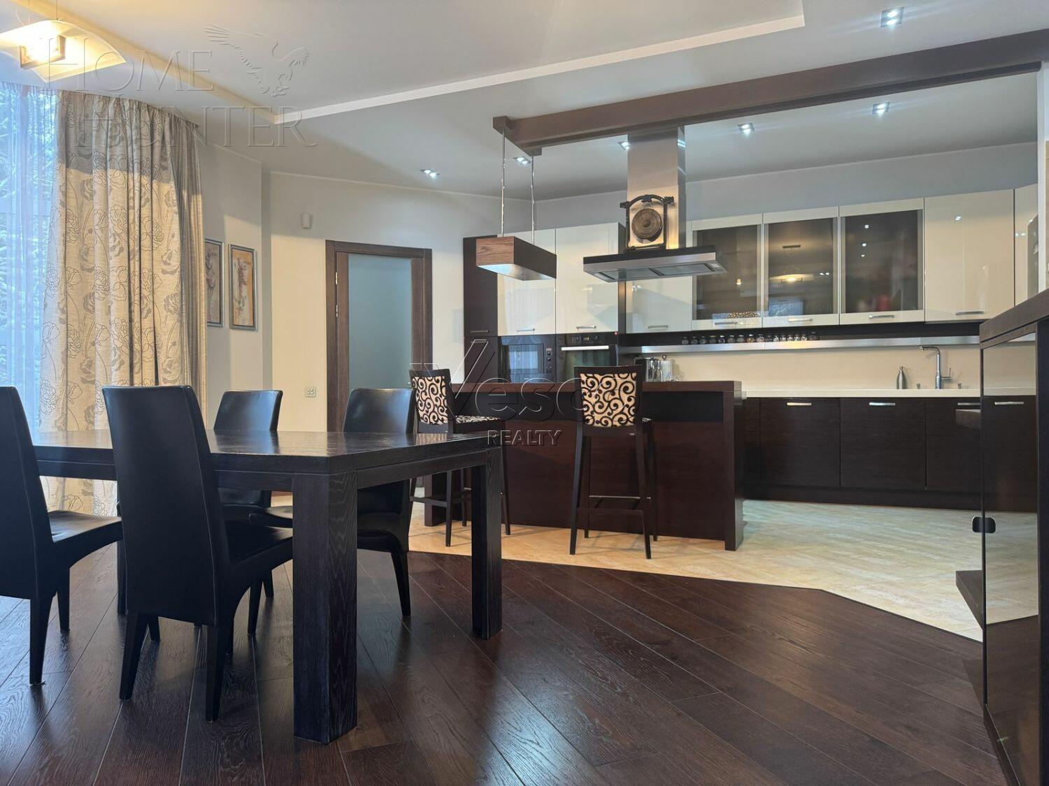 2-этажный коттедж 676 м² с отделкой