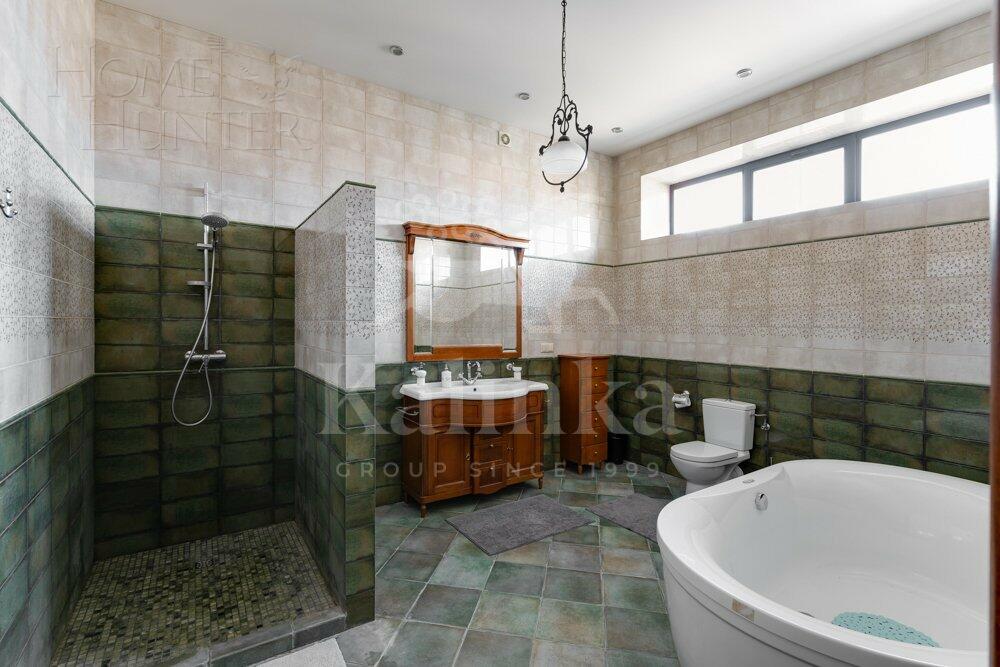 2-этажный таунхаус 220 м² с отделкой