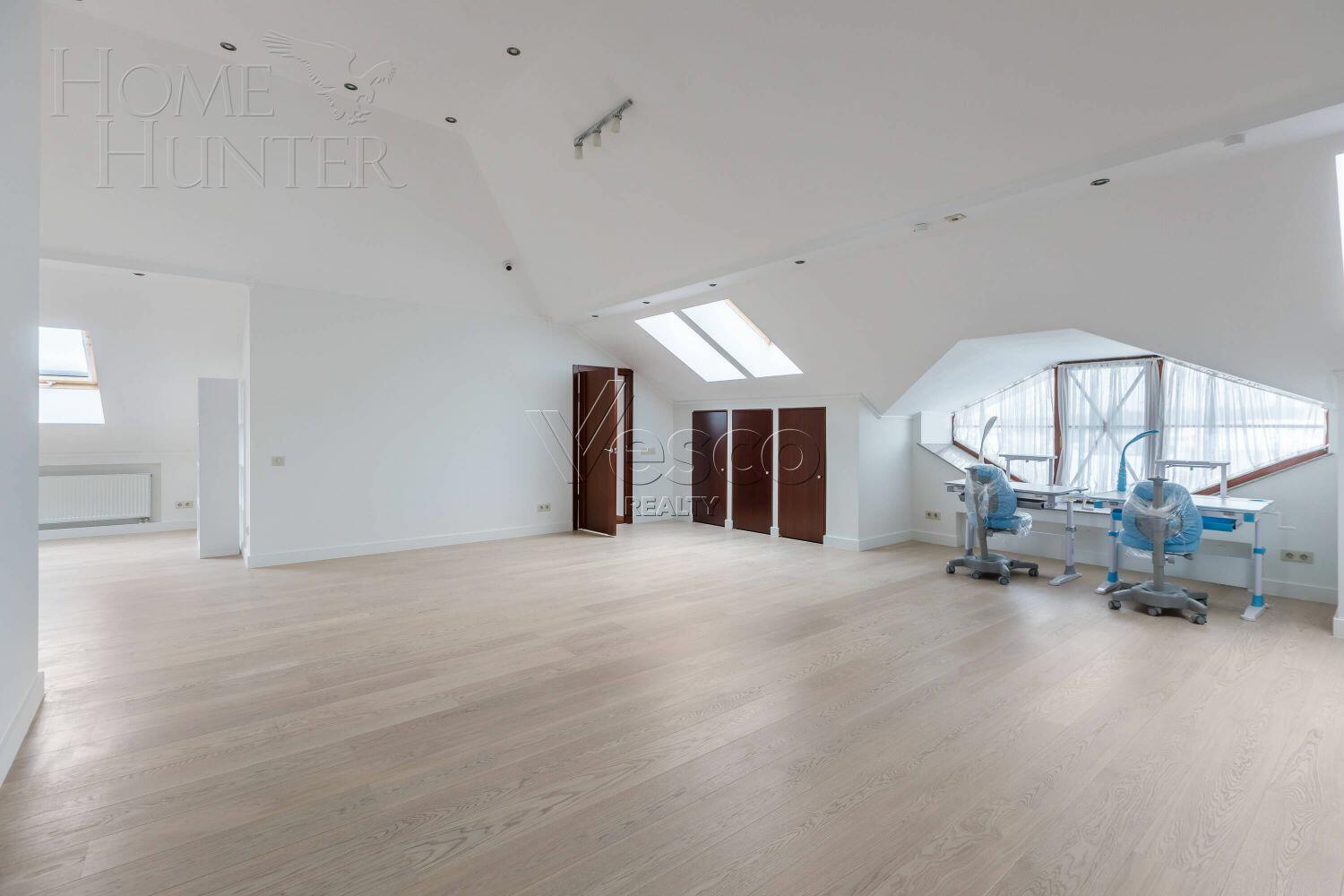 2-этажный коттедж 1 378 м² с отделкой