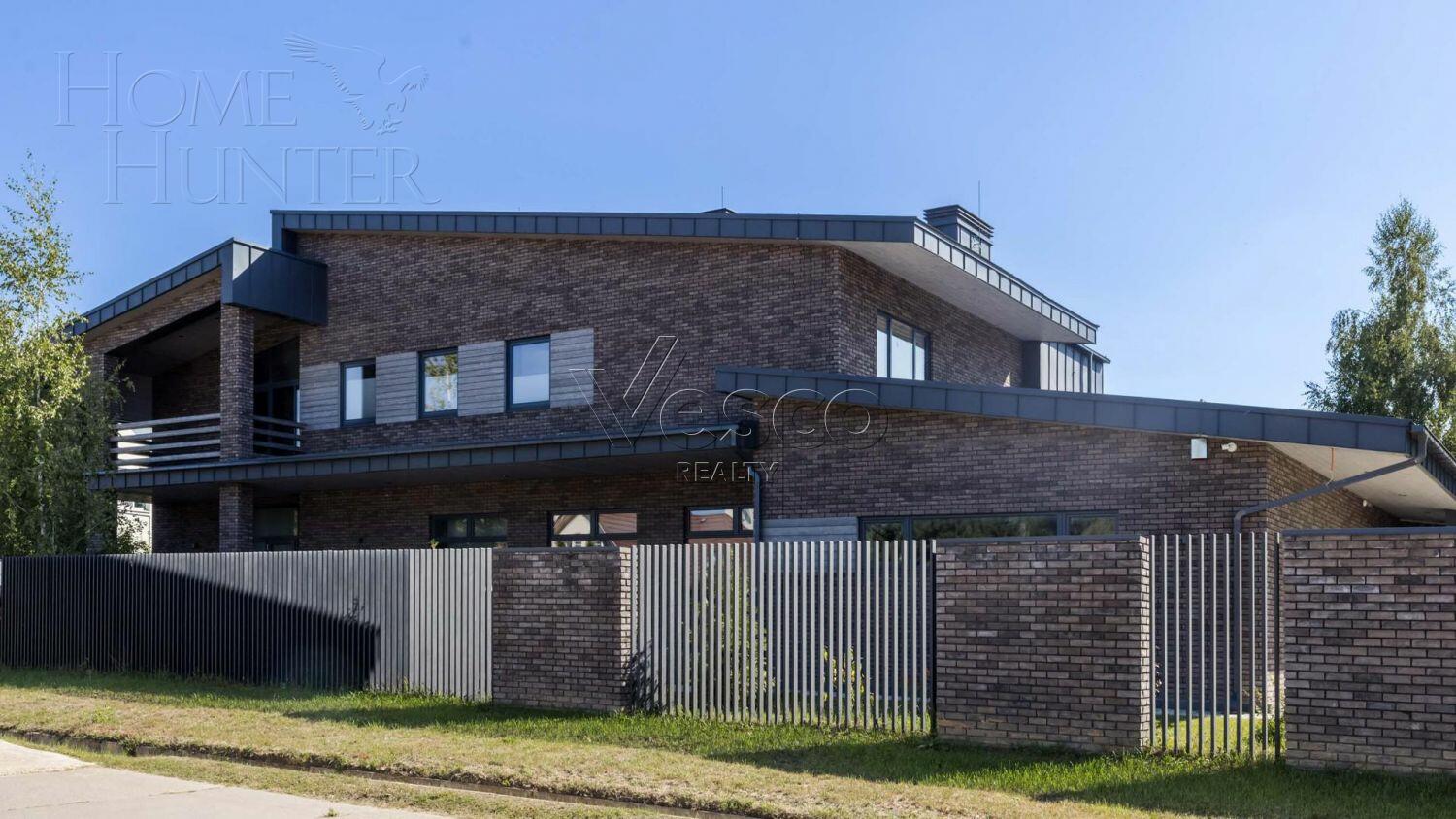 2-этажный коттедж 647 м² с отделкой