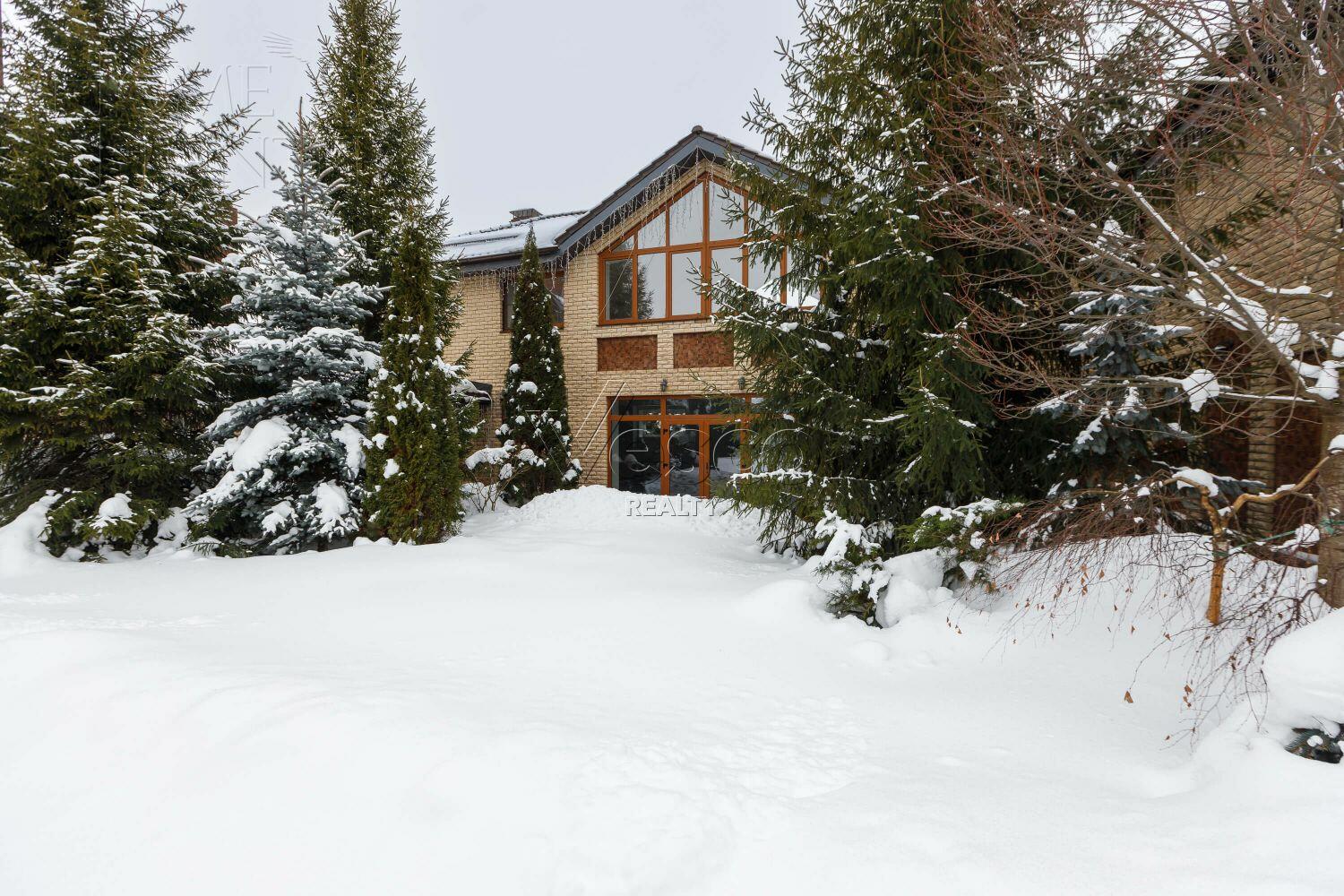 2-этажный коттедж 1 378 м² с отделкой