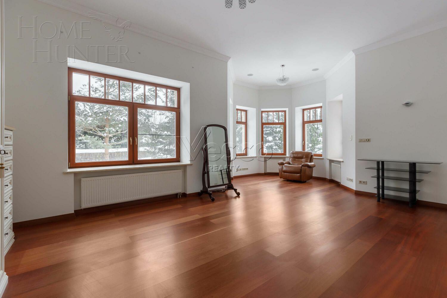 2-этажный коттедж 1 378 м² с отделкой