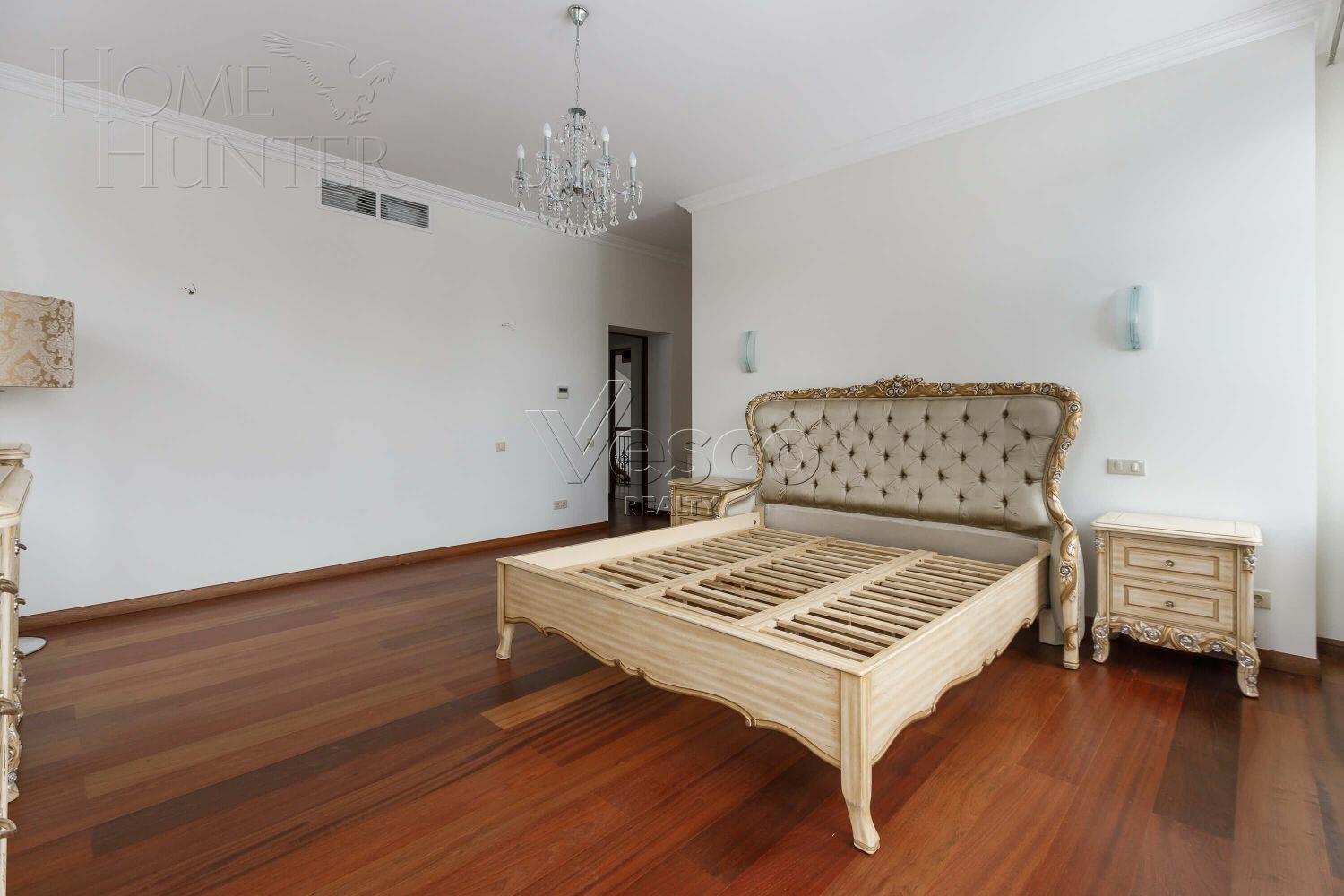 2-этажный коттедж 1 378 м² с отделкой