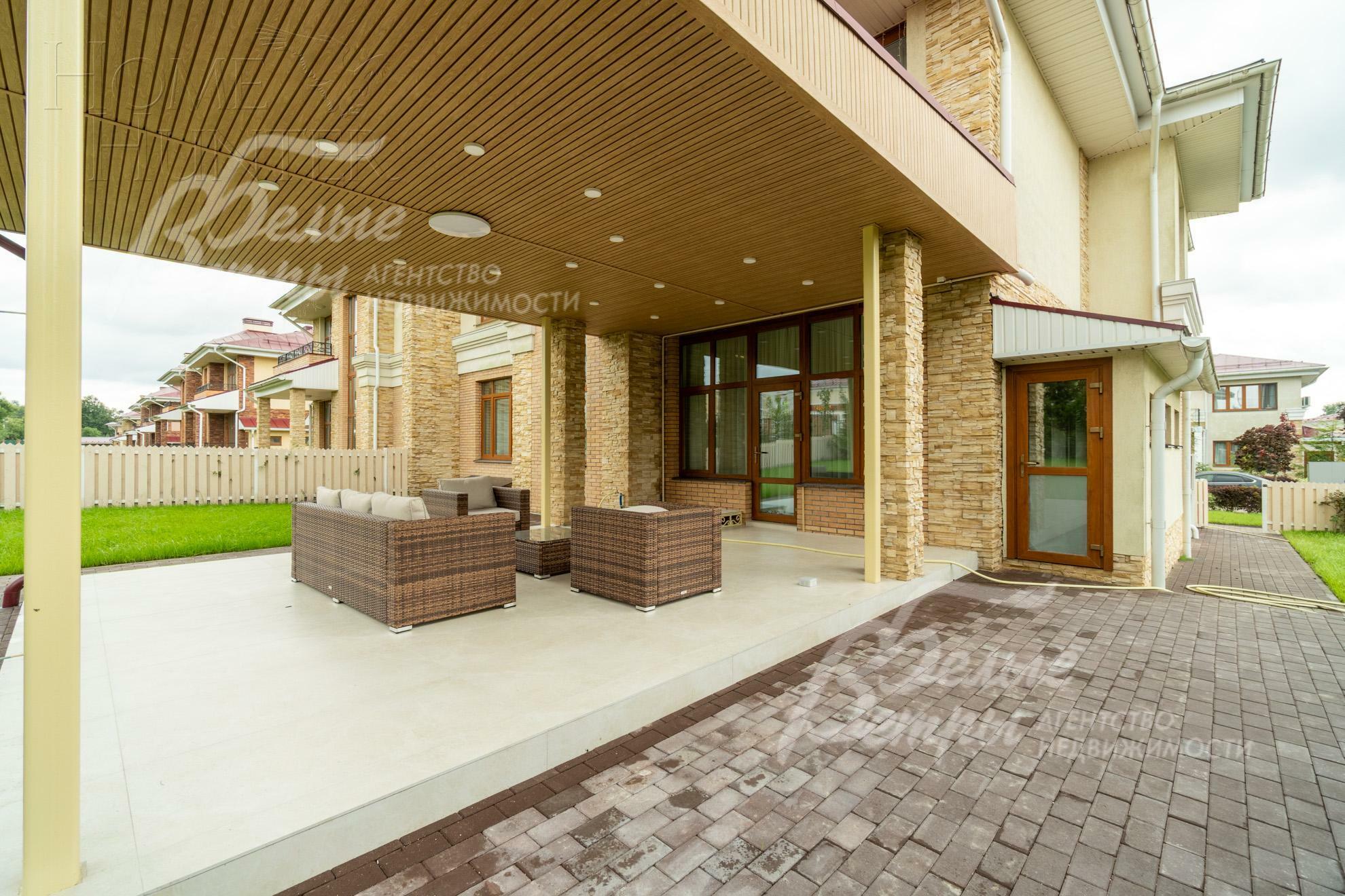 2-этажный таунхаус 435 м² с отделкой