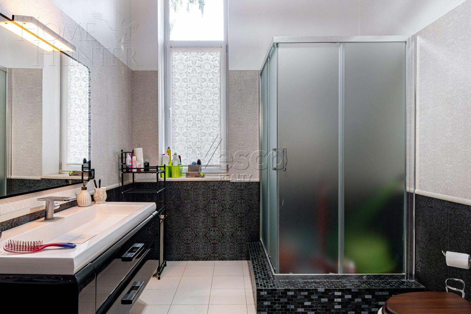 2-этажный коттедж 1 065 м² с отделкой