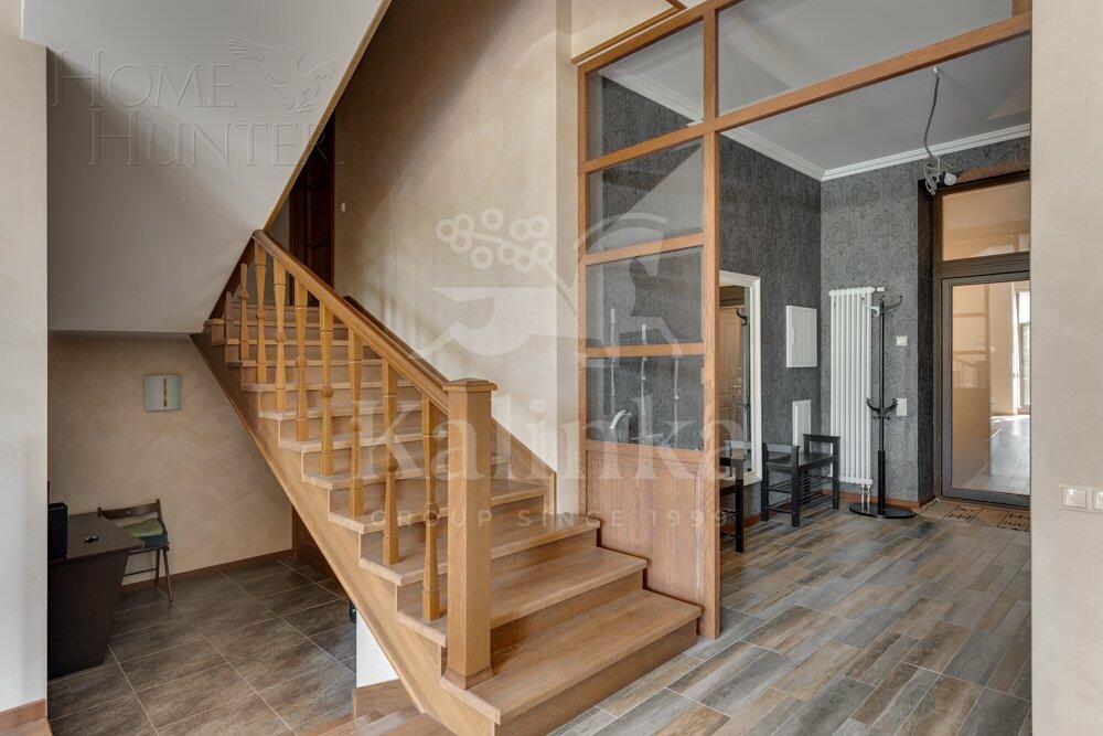 2-этажный таунхаус 220 м² с отделкой