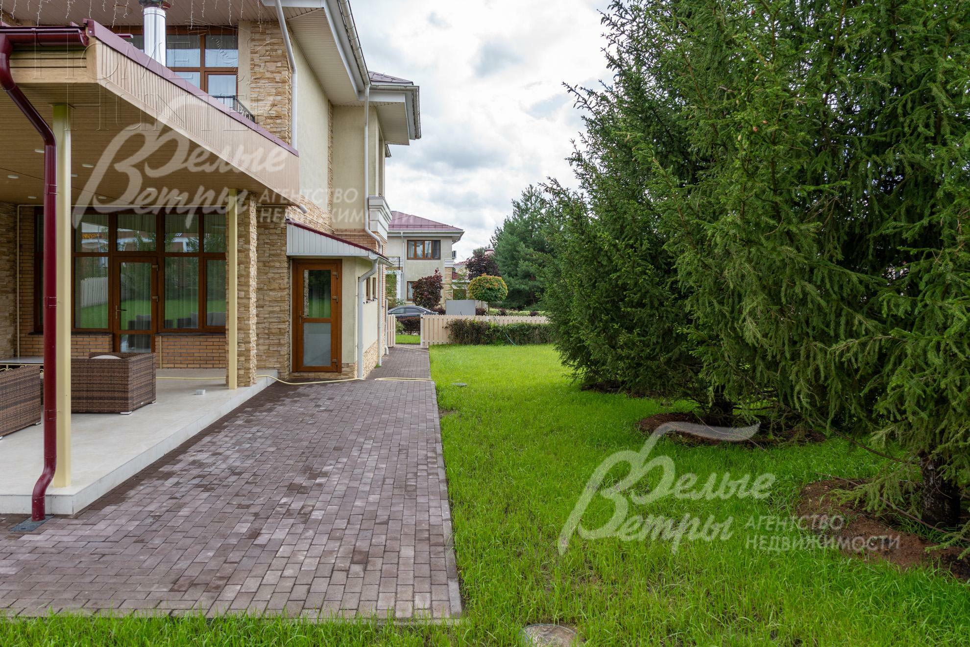 2-этажный таунхаус 435 м² с отделкой