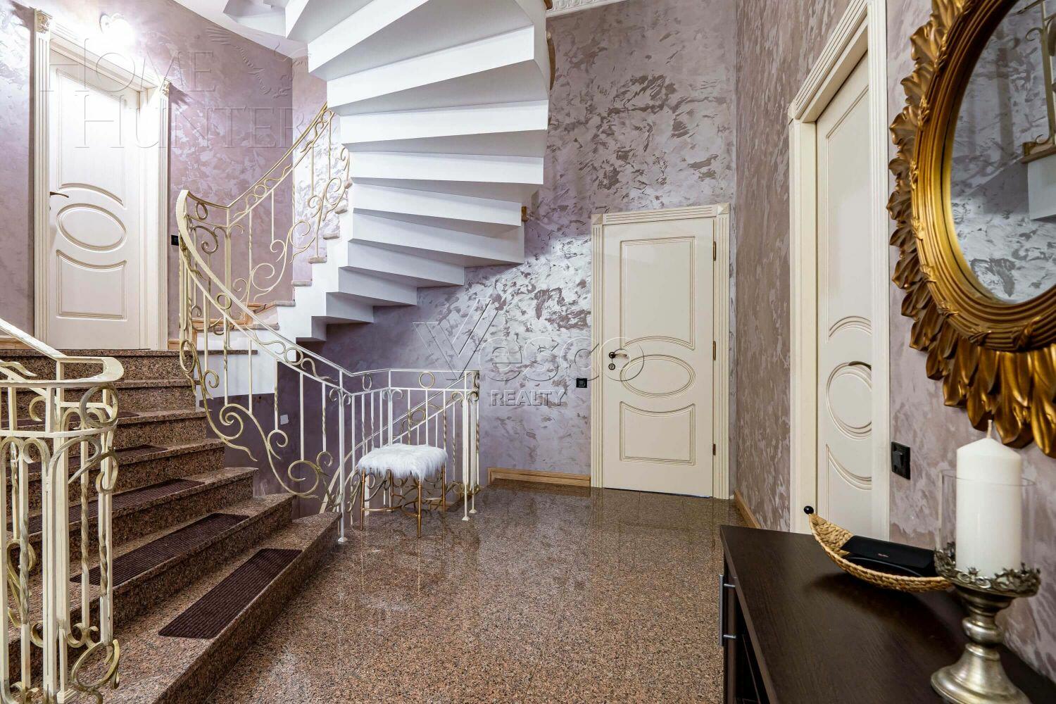 2-этажный коттедж 1 065 м² с отделкой