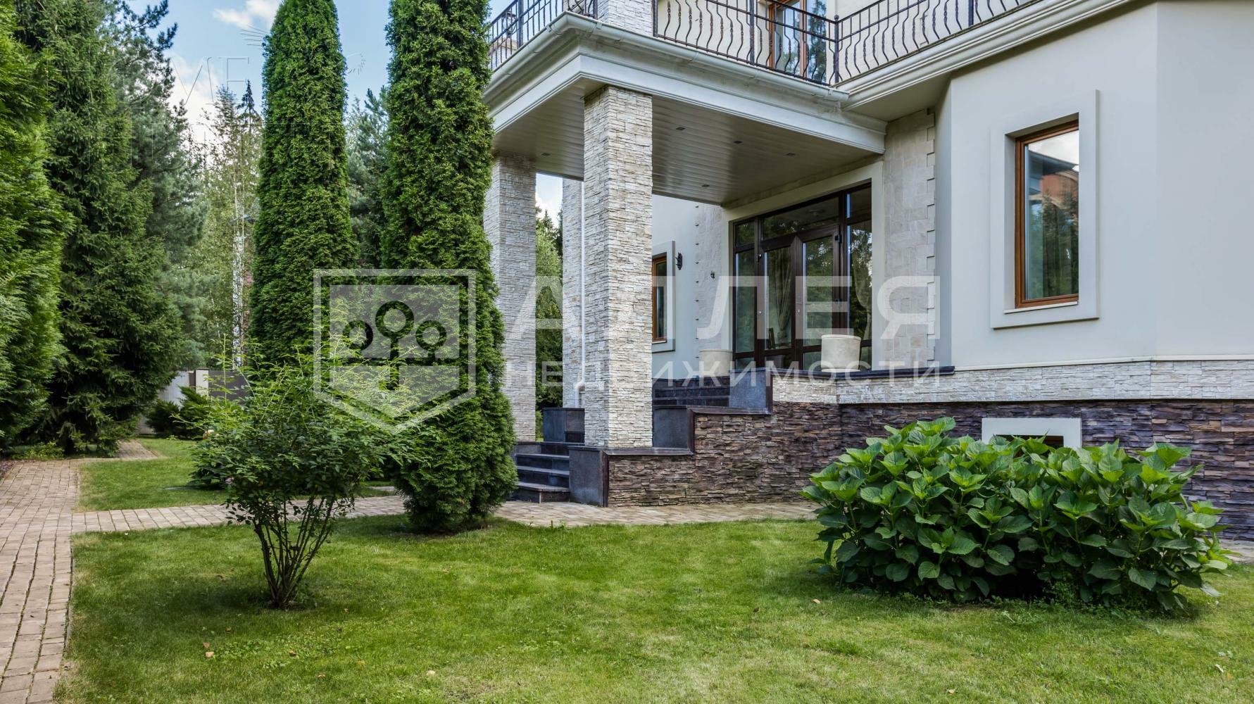 2-этажный коттедж 540 м² с отделкой