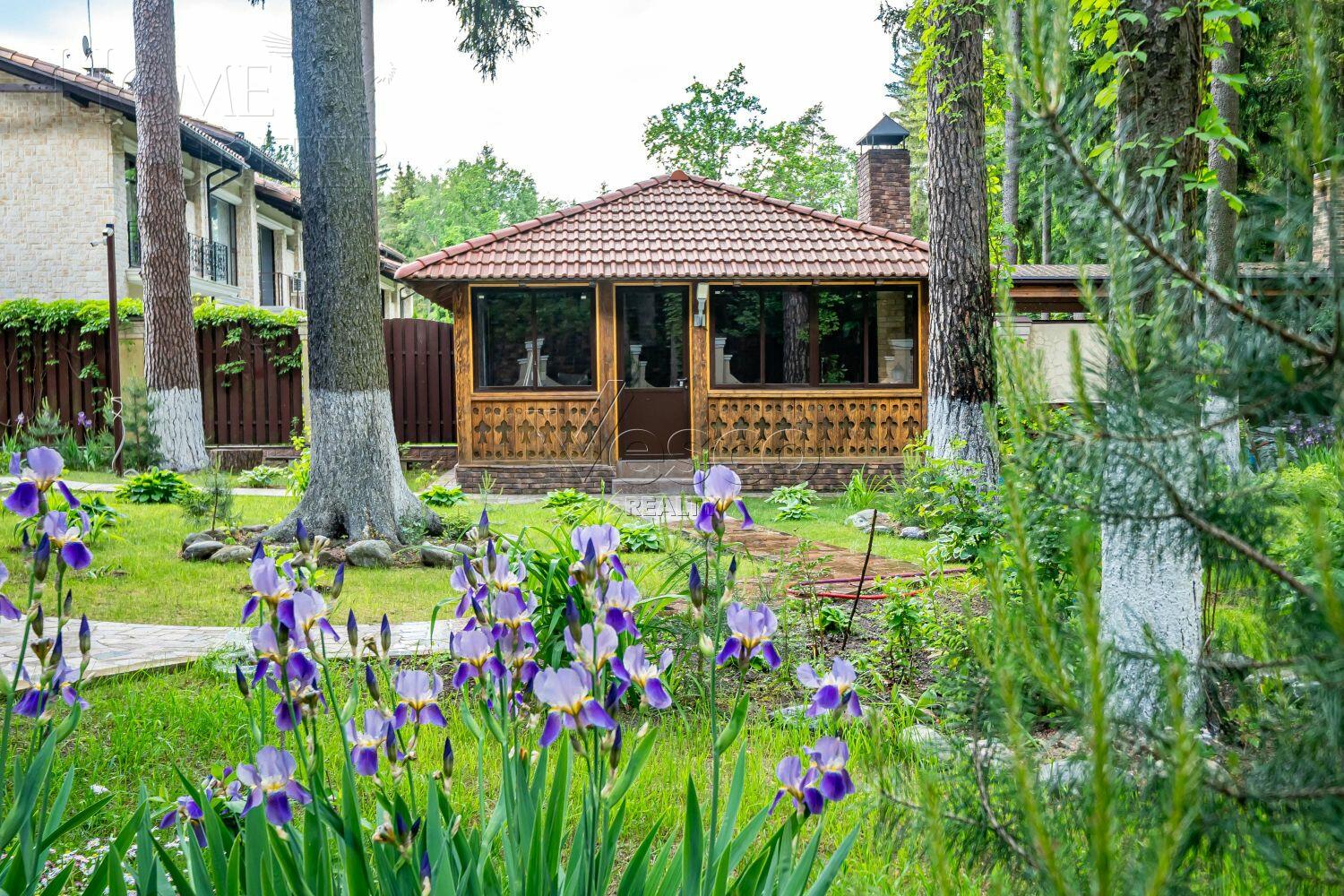 2-этажный коттедж 1 065 м² с отделкой