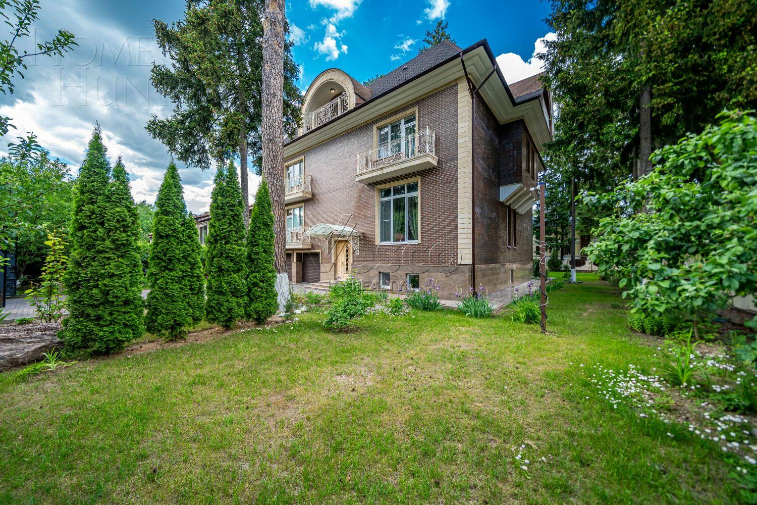 2-этажный коттедж 1 065 м² с отделкой