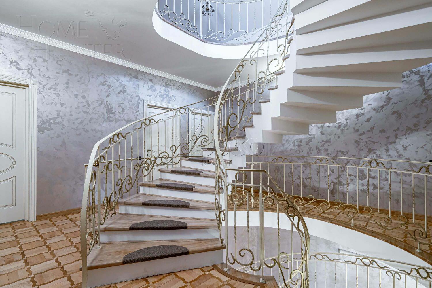 2-этажный коттедж 1 065 м² с отделкой