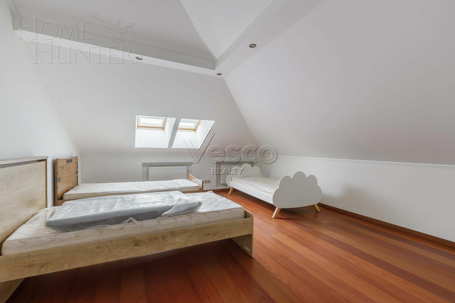 2-этажный коттедж 1 378 м² с отделкой