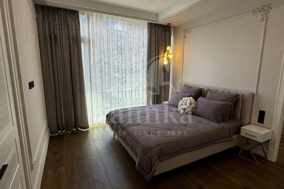3-этажный таунхаус 240 м² с отделкой