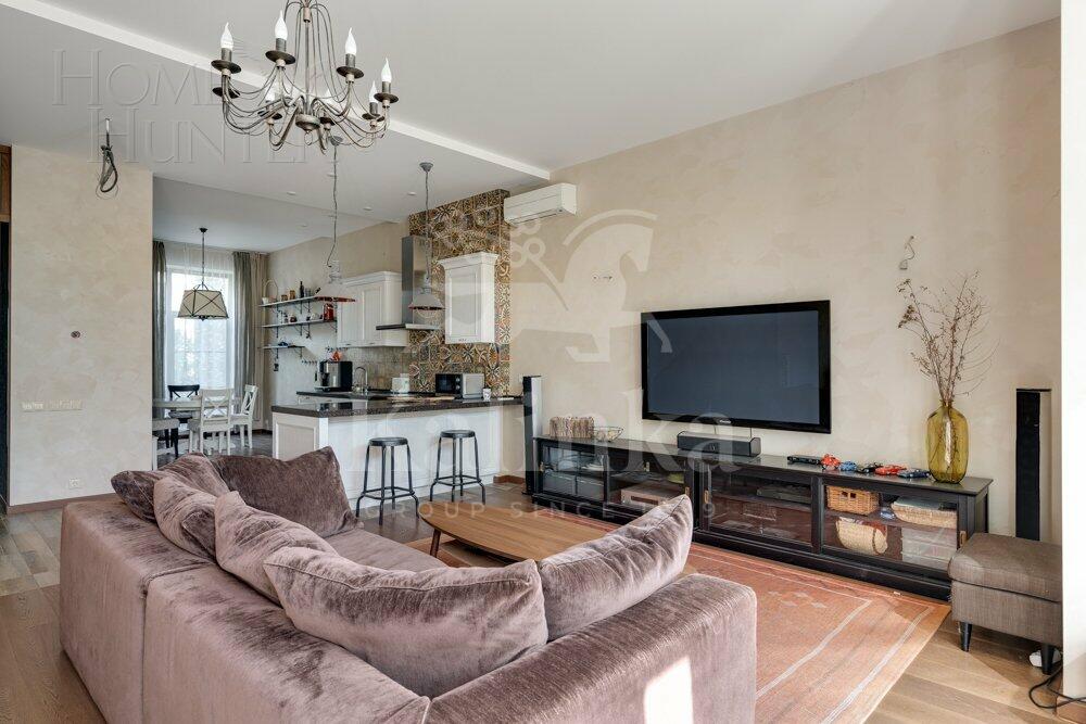 2-этажный таунхаус 220 м² с отделкой