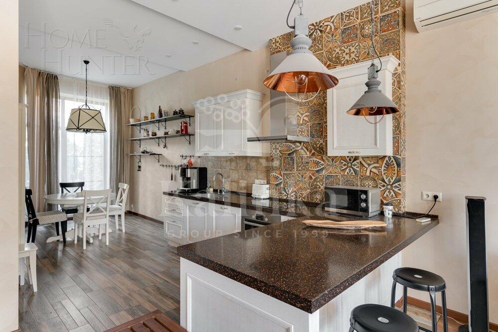 2-этажный таунхаус 220 м² с отделкой