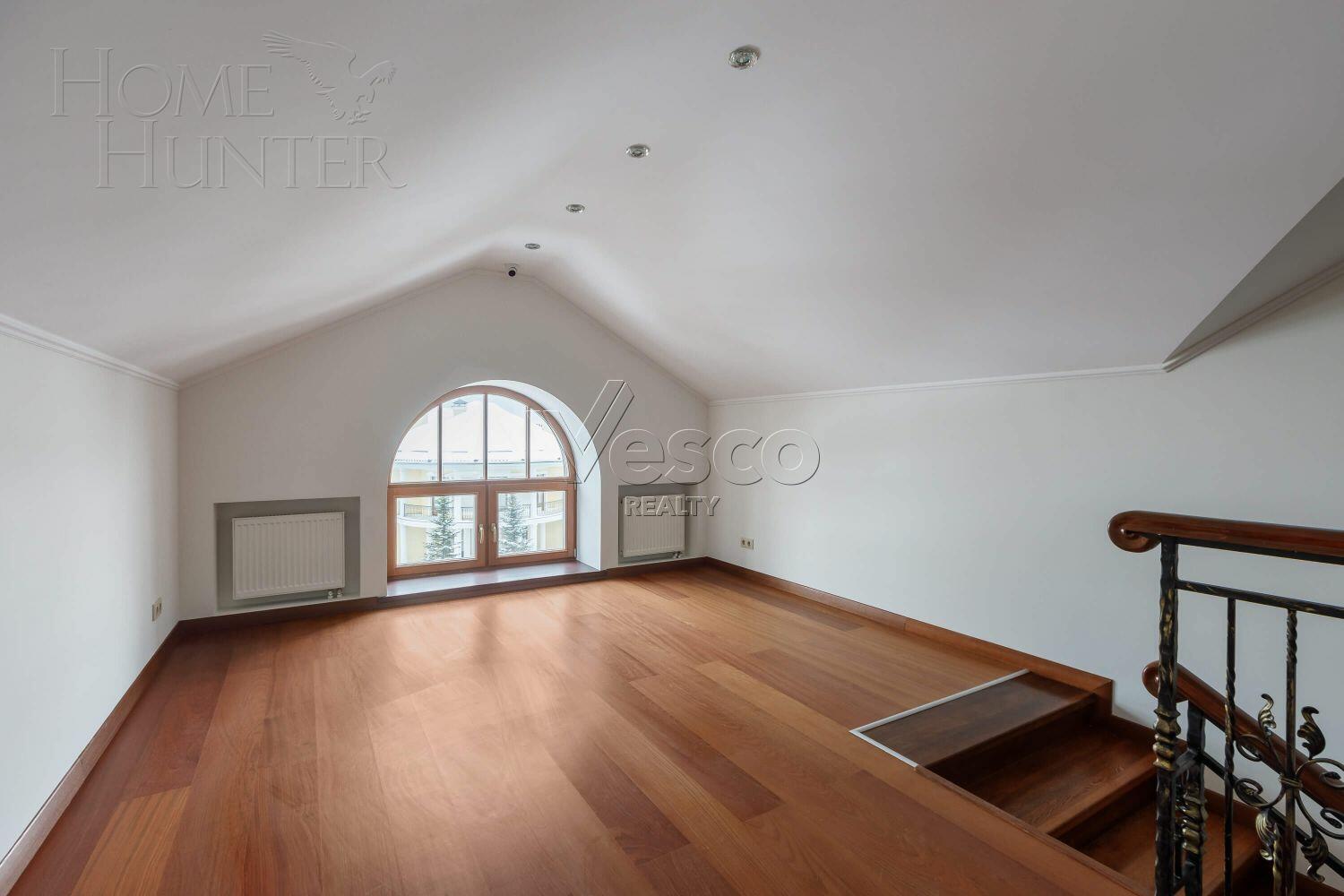 2-этажный коттедж 1 378 м² с отделкой