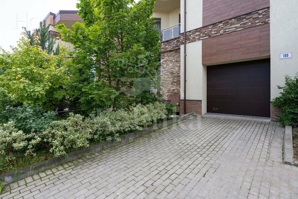 2-этажный таунхаус 220 м² с отделкой