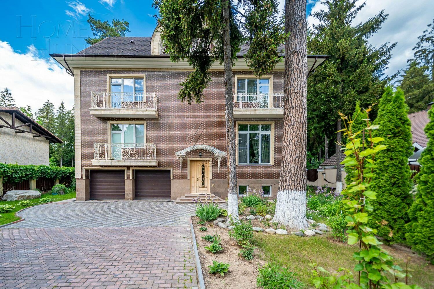 2-этажный коттедж 1 065 м² с отделкой