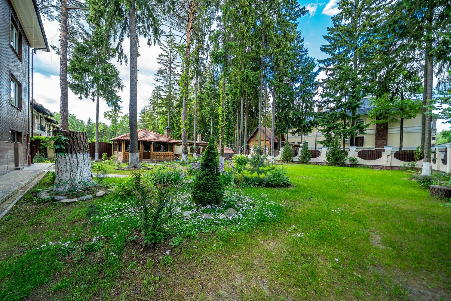 2-этажный коттедж 1 065 м² с отделкой