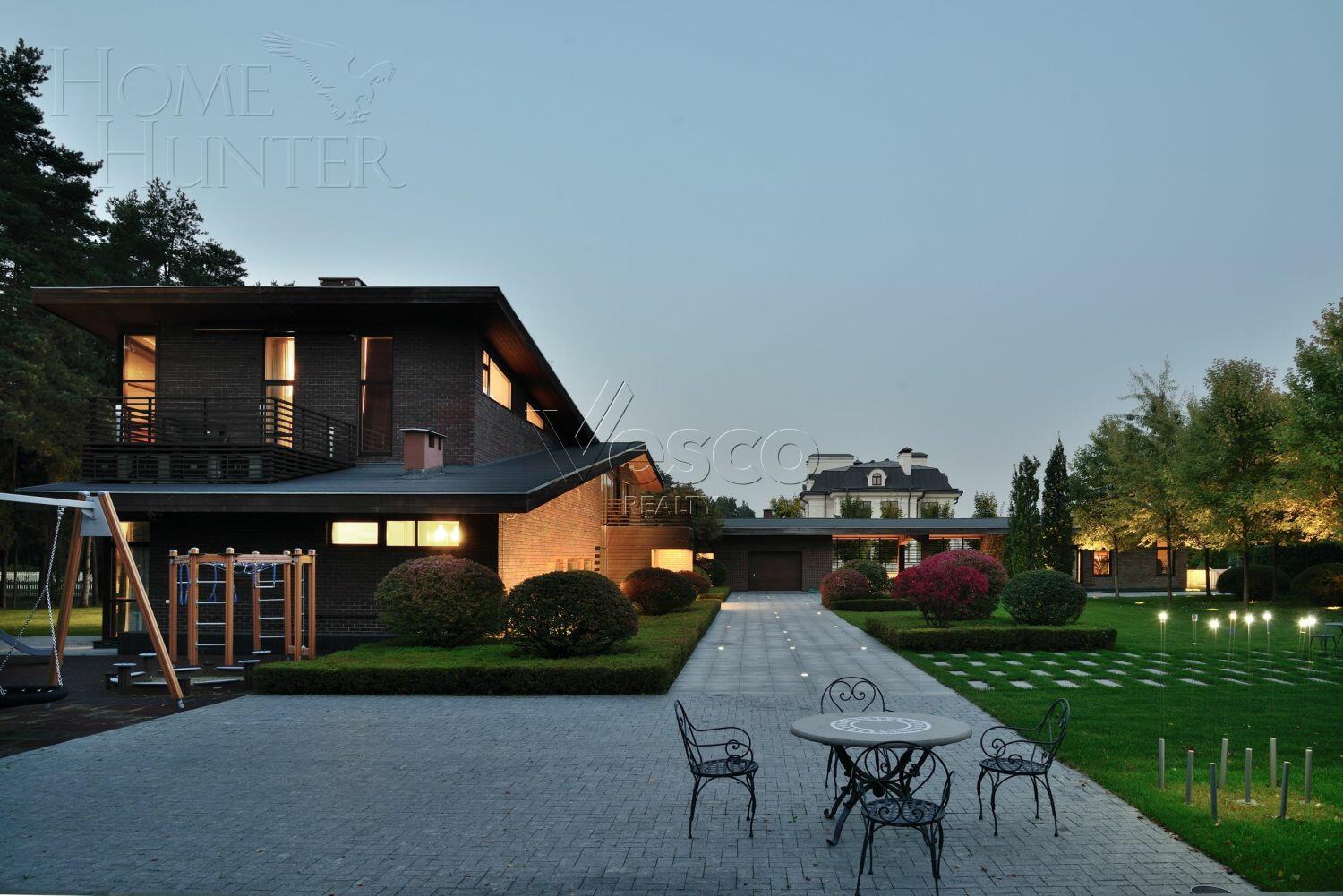 2-этажный коттедж 1 254 м² с отделкой