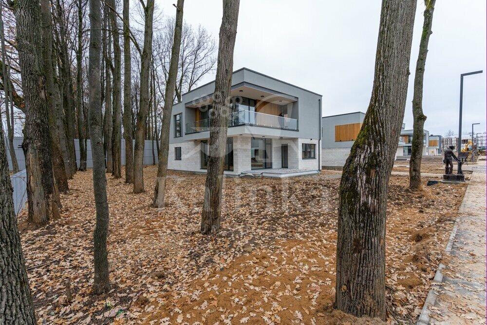 2-этажный коттедж 678 м² без отделки