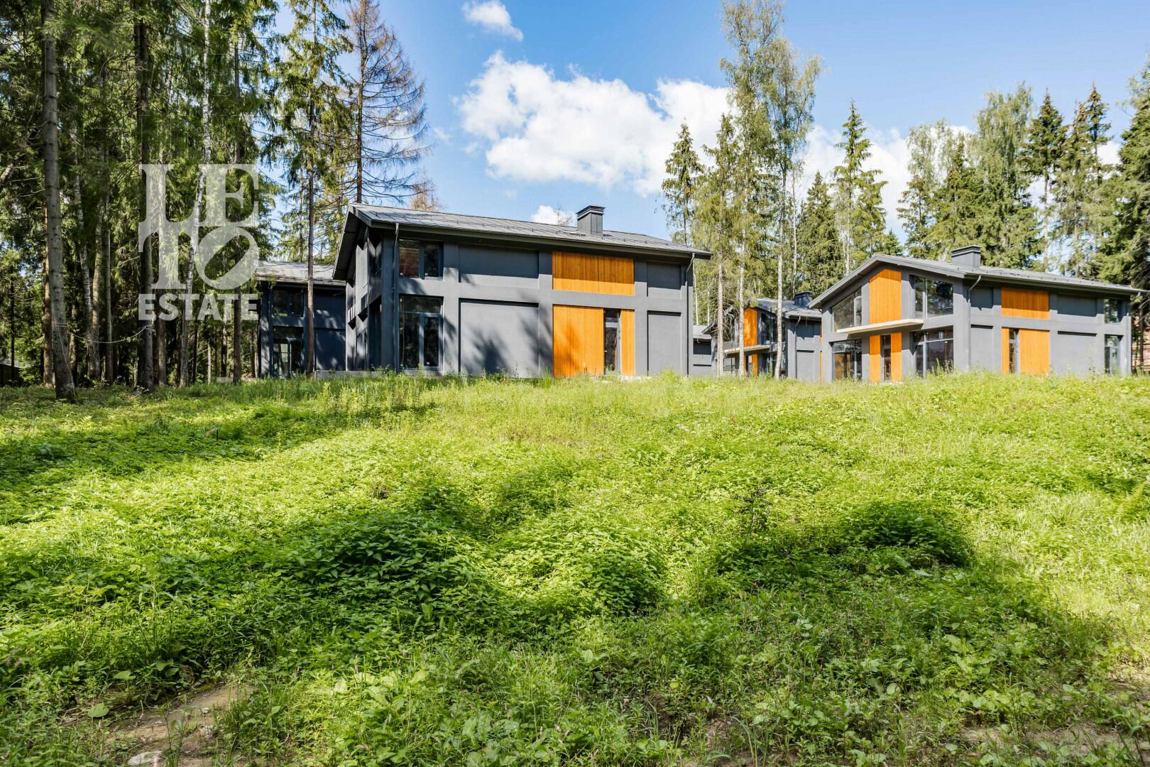 2-этажный коттедж 272 м² без отделки