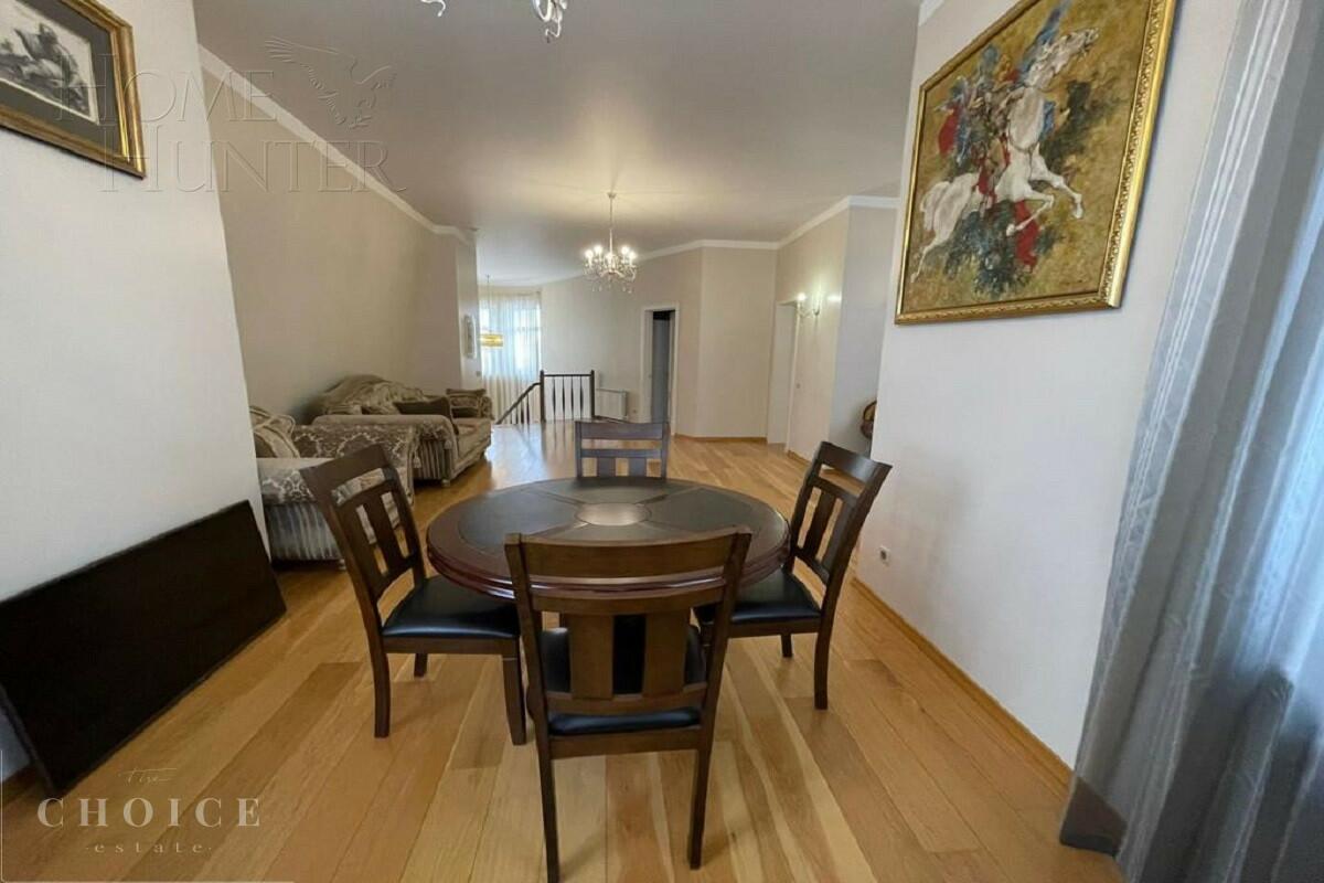 2-этажный таунхаус 350 м² с отделкой