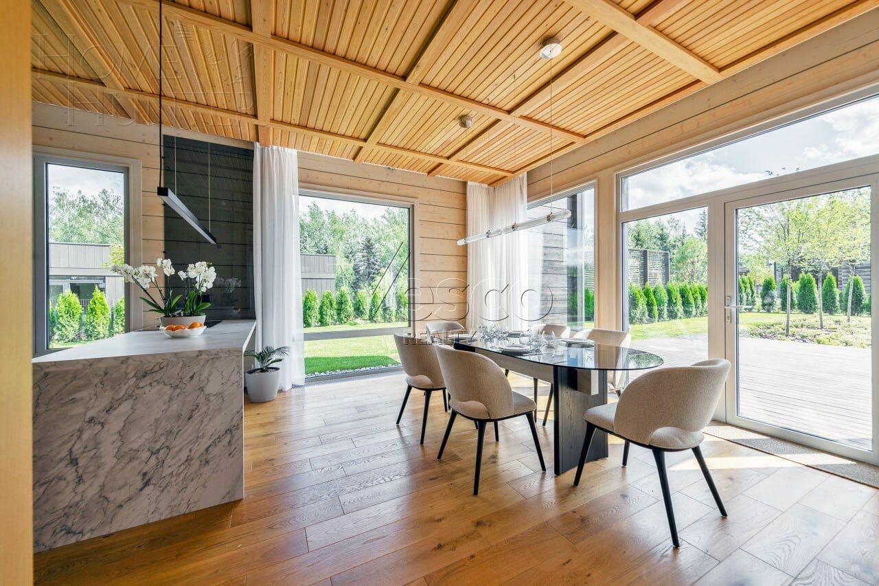 КОТТЕДЖ 545 м² с отделкой