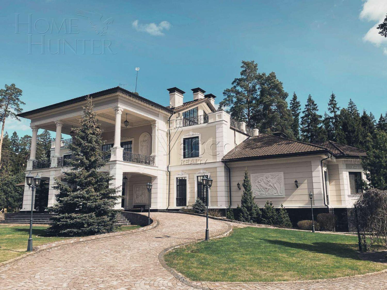 3-этажный коттедж 2 000 м² с отделкой