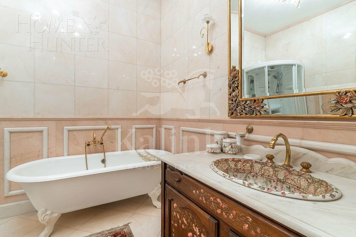 2-КОМН. КВАРТИРА С ОТДЕЛКОЙ 125.4 М² НА 8 ЭТАЖЕ