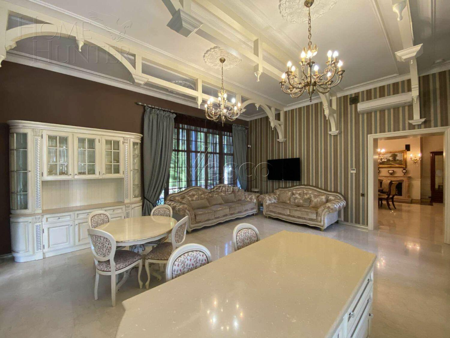 3-этажный коттедж 2 000 м² с отделкой