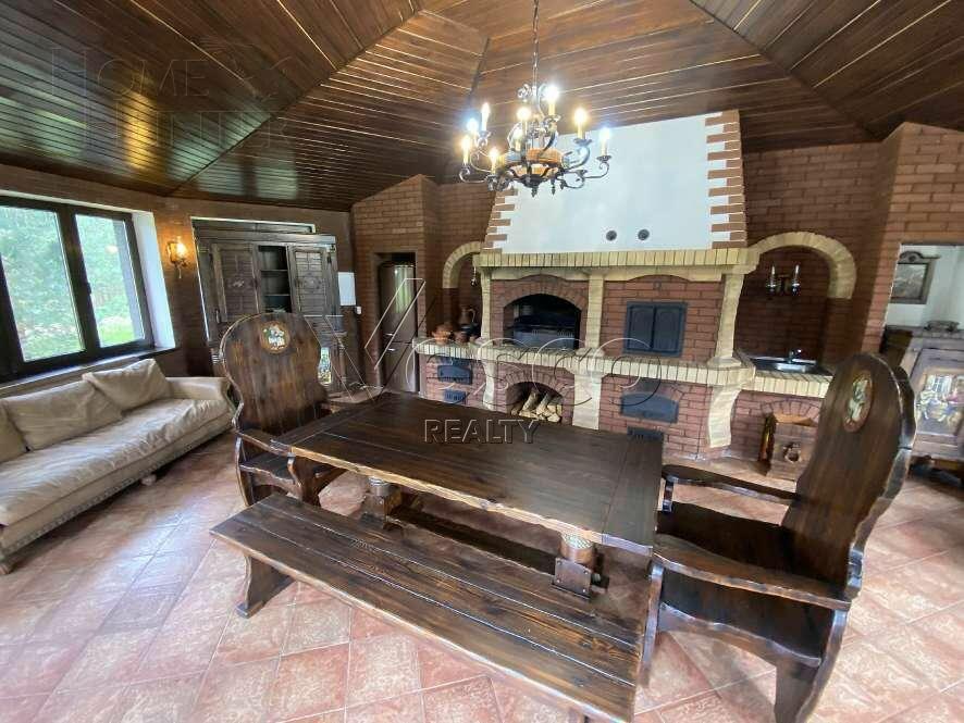 3-этажный коттедж 2 000 м² с отделкой