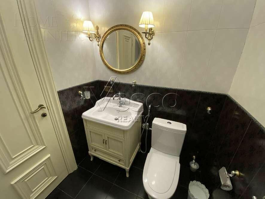 3-этажный коттедж 2 000 м² с отделкой