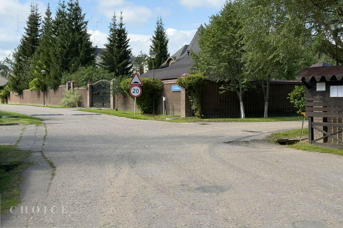 Участок 62.2 сот. в охраняемом поселке